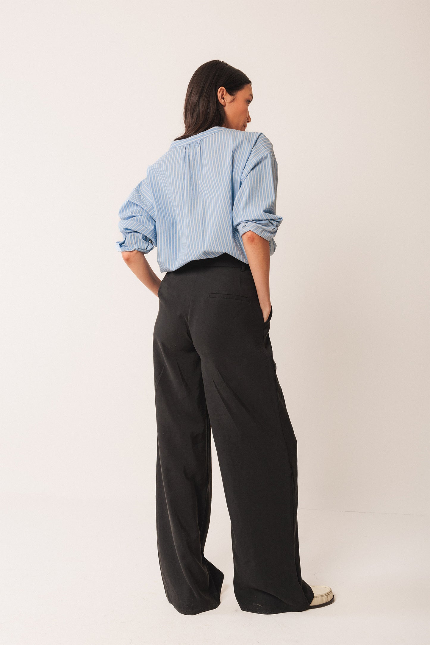 WIDE-LEG PANTS