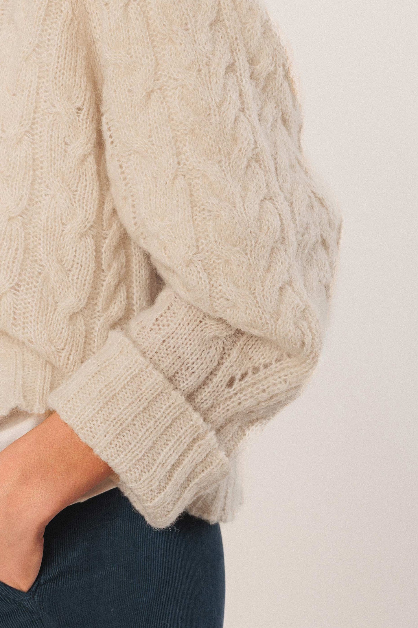 CABLE-KNIT CROP SWEATER
