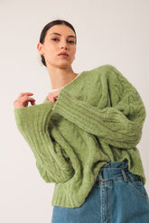 CABLE-KNIT CROP SWEATER