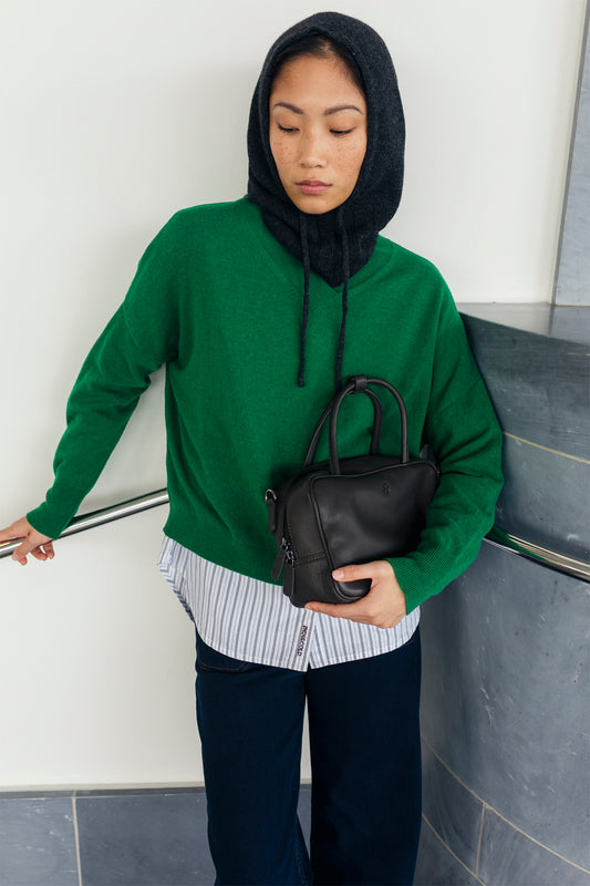 RE V-NECK SWEATER