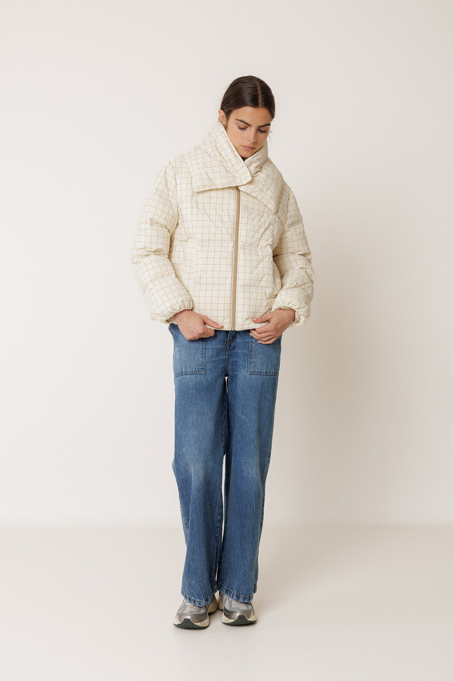 SHORT CHECKERED DOWN COAT