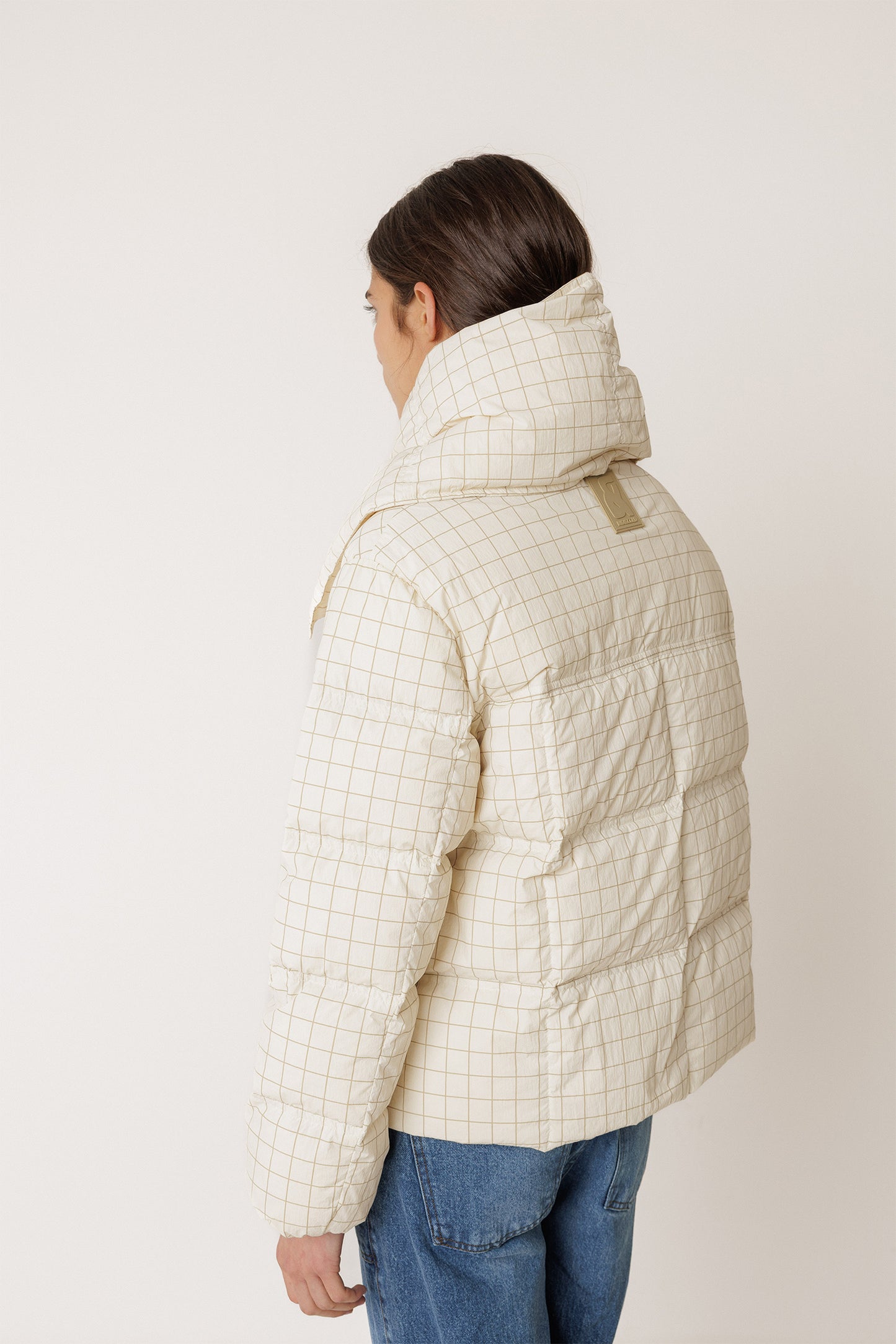 SHORT CHECKERED DOWN COAT