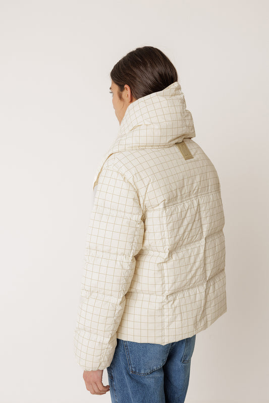 SHORT CHECKERED DOWN COAT 2