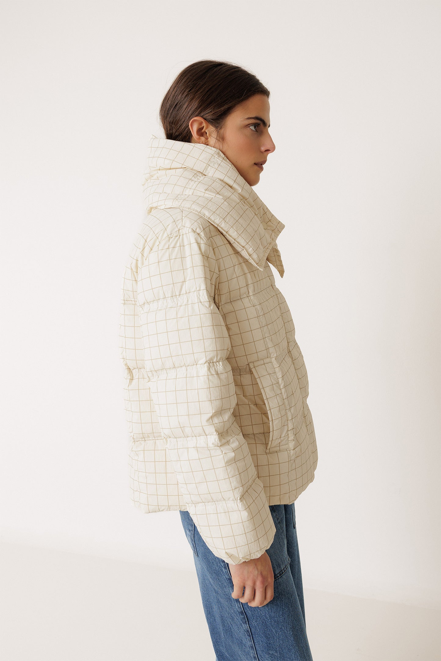 SHORT CHECKERED DOWN COAT
