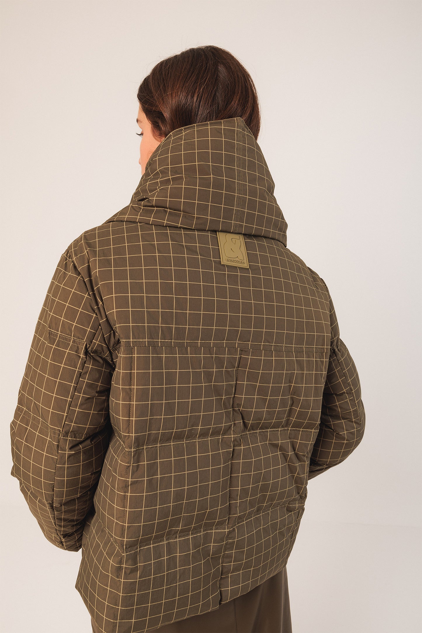 SHORT CHECKERED DOWN COAT