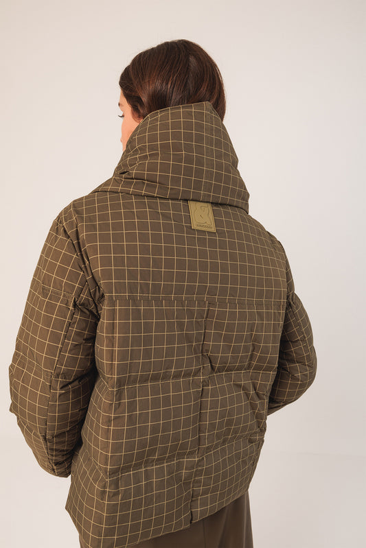 SHORT CHECKERED DOWN COAT 3