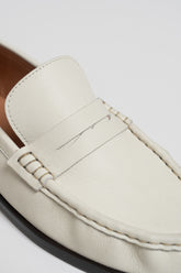 COWHIDE LEATHER MOCCASIN