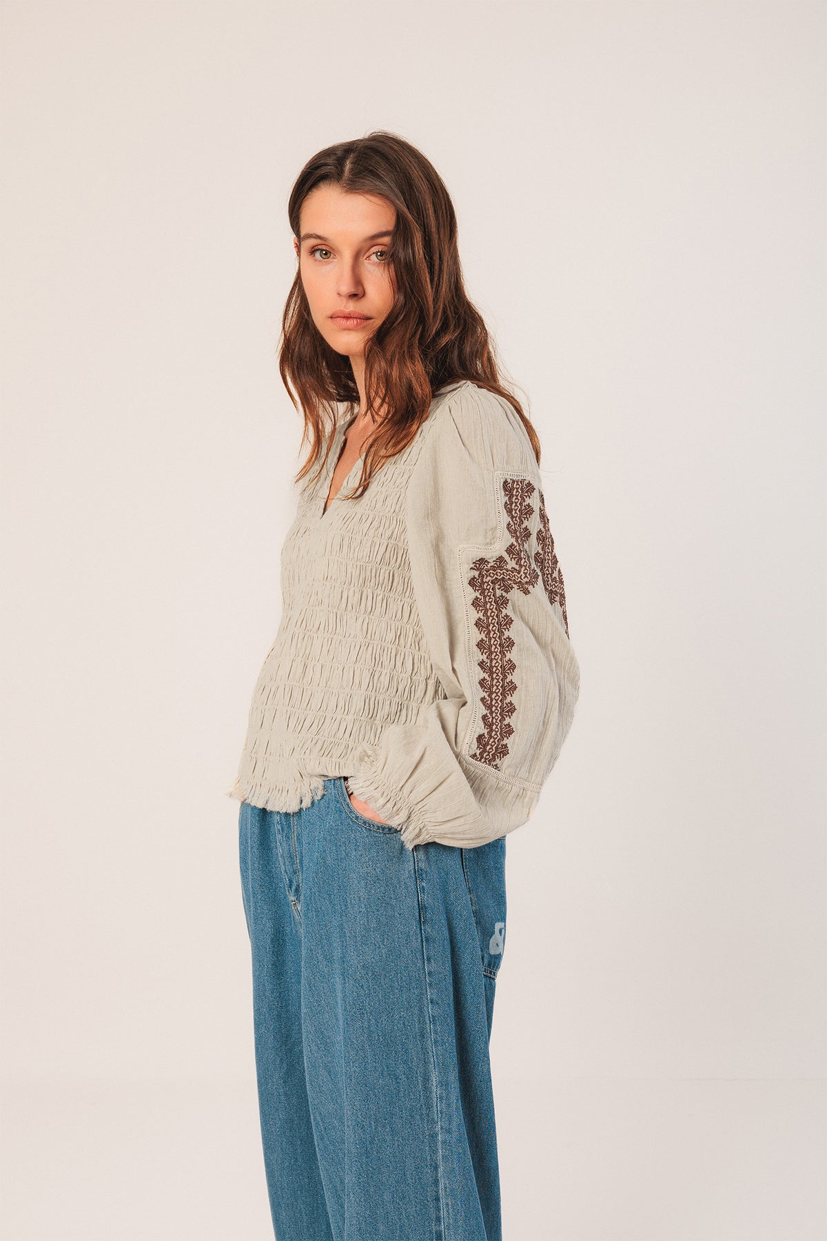 BLOUSE BRODÉE ETHNIQUE