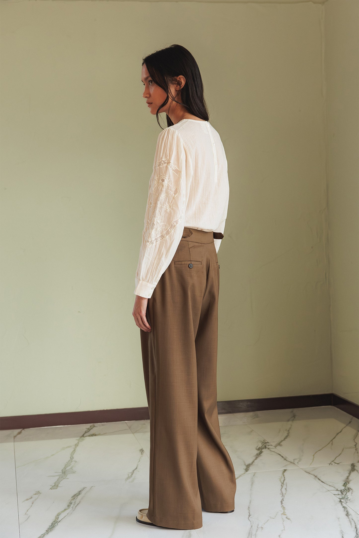 BLOUSE BRODÉE ROMANTIQUE