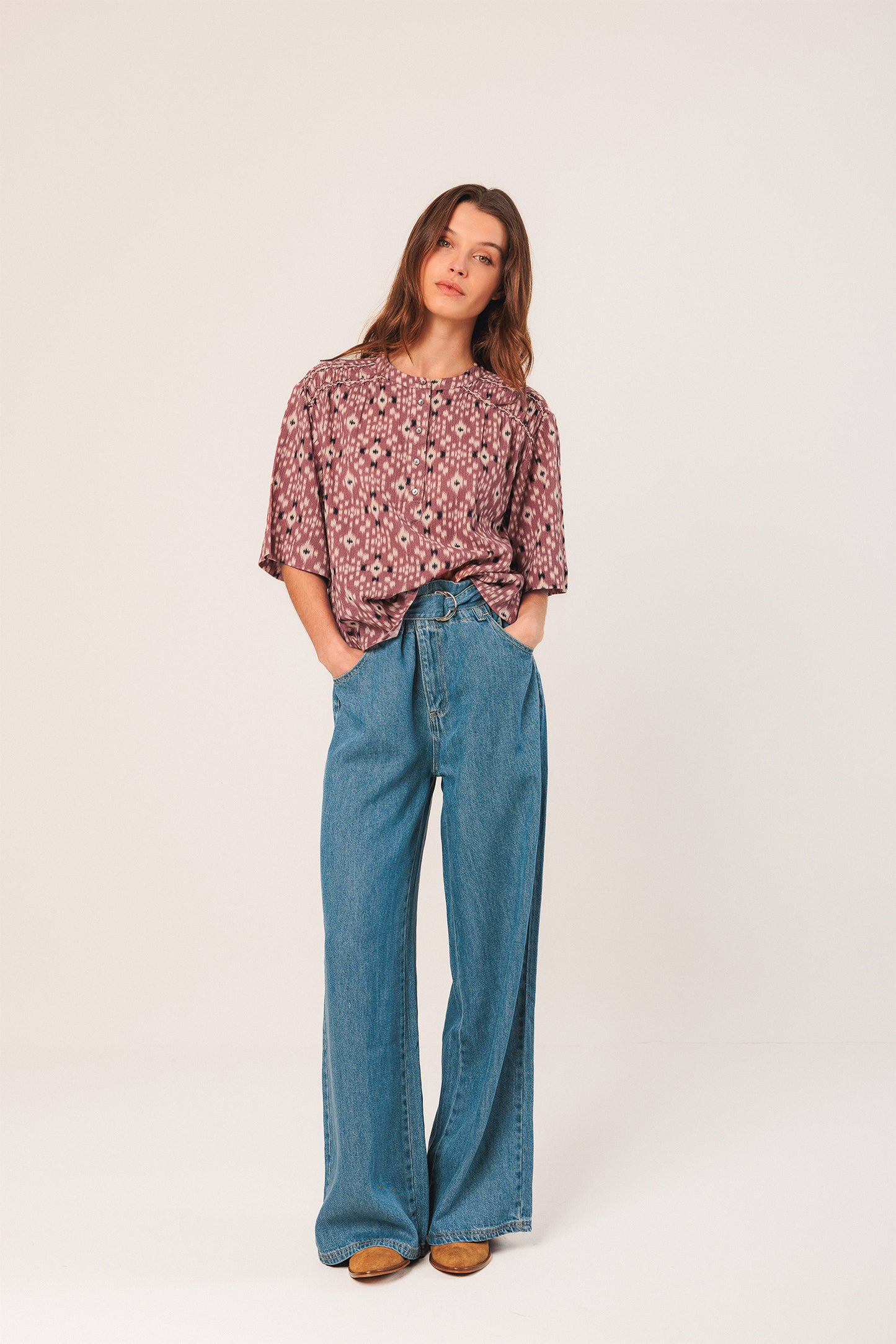[CL] SMOCK-DETAIL BLOUSE