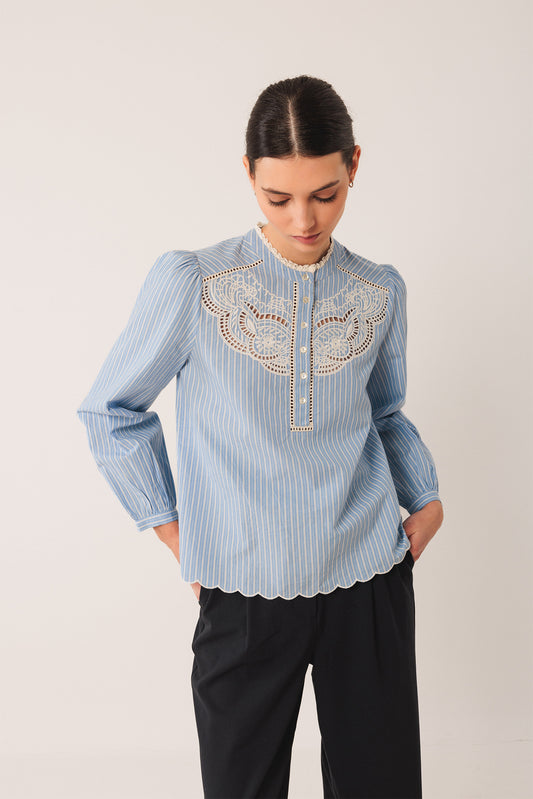 BLOUSE BRODÉE EN POPELINE 3