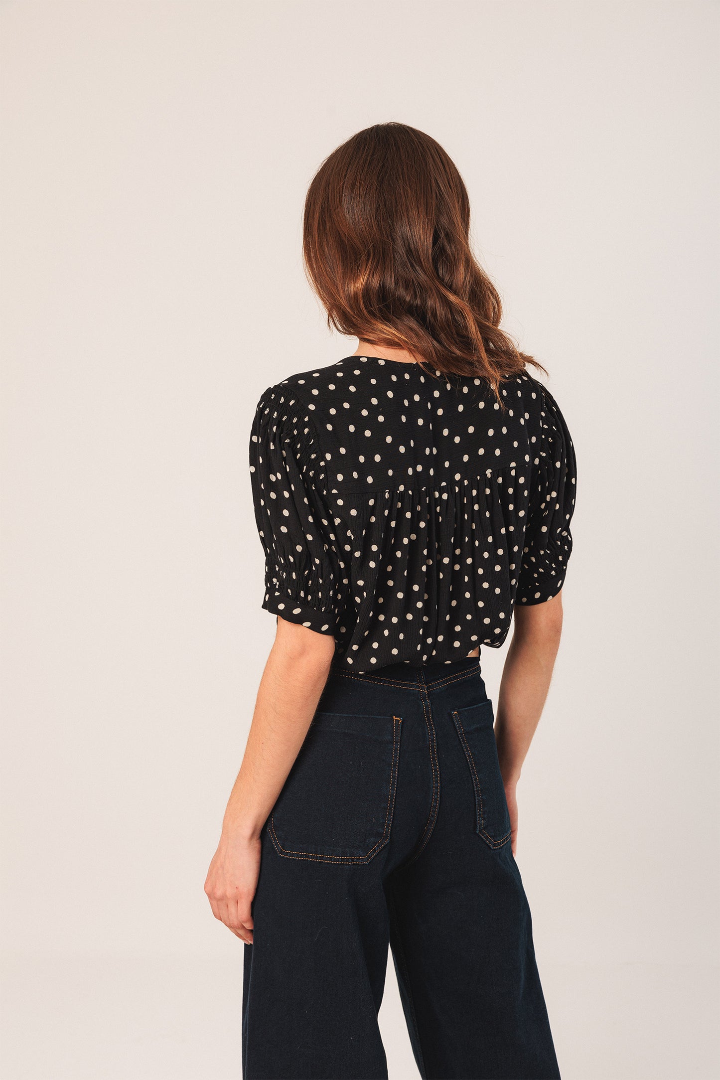 [CL] LANTERN-SLEEVE BLOUSE
