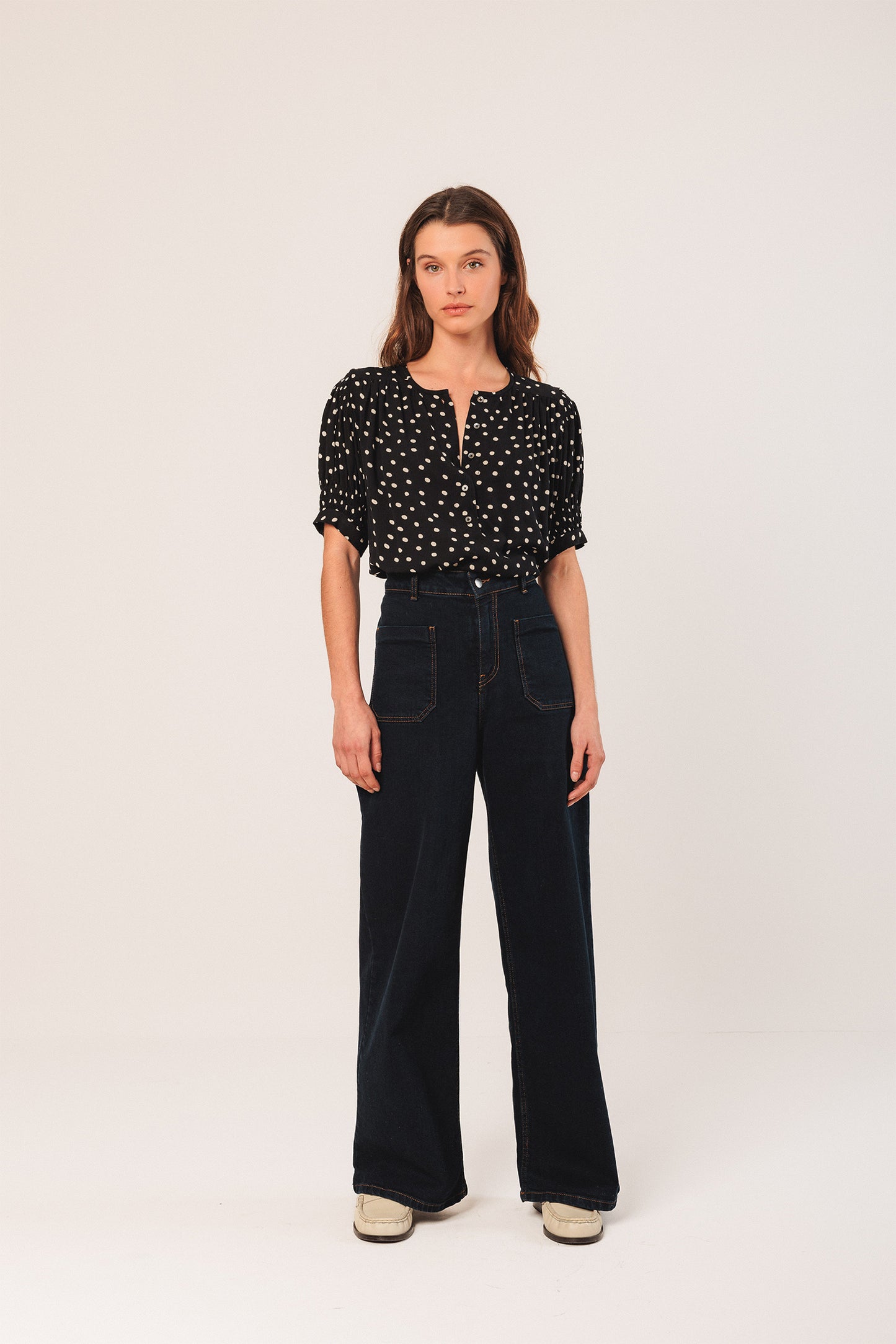 [CL] LANTERN-SLEEVE BLOUSE
