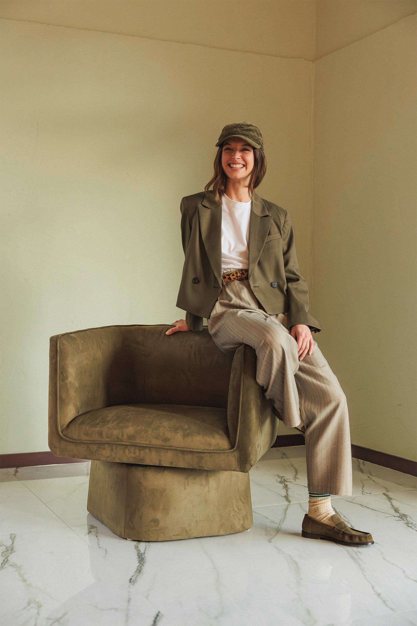 VESTE CROP À REVERS