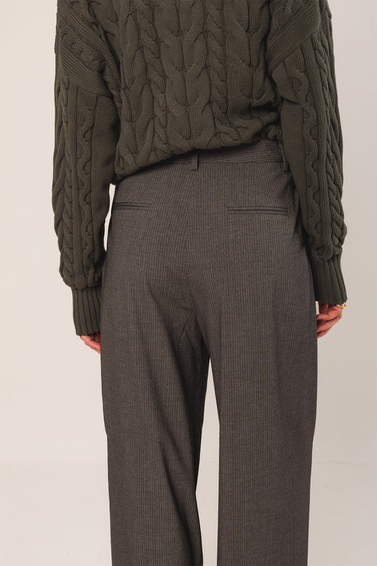 PANTALÓN VESTIR PINZAS 5