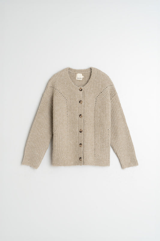 CHAQUETA  CON DETALLES DESAGUJADOS