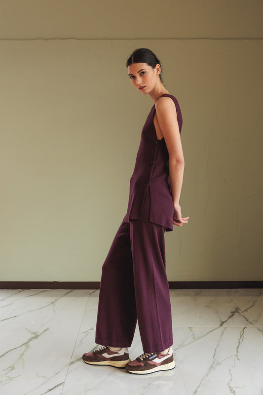 LONG BUTTONED VEST