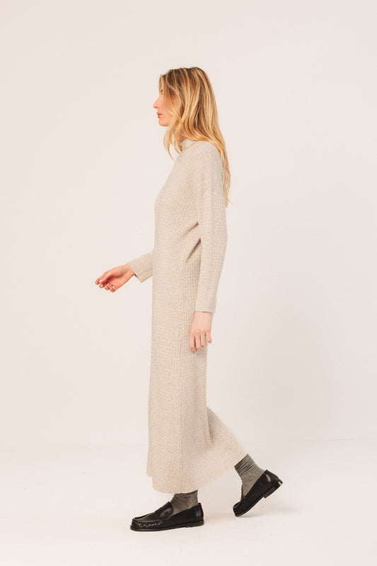 WIDE CABLE-KNIT DRESS 3