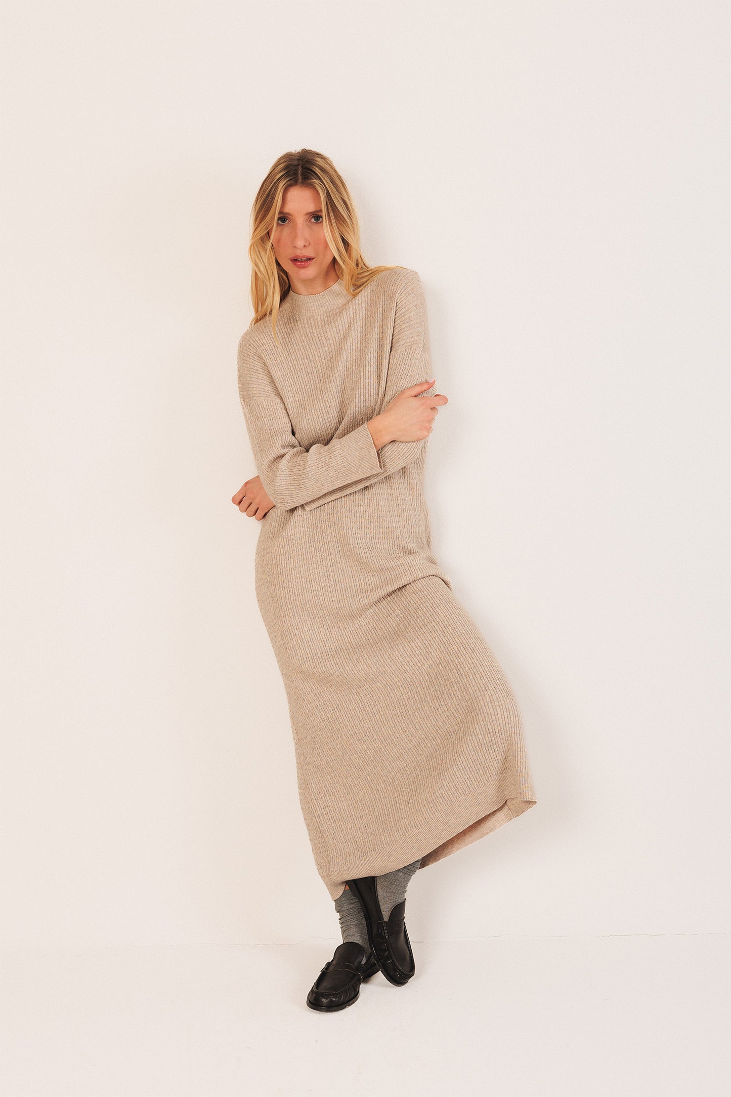 VESTIDO AMPLIO OCHOS