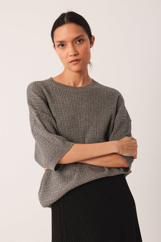 PULL TORSADÉ À MANCHES COURTES