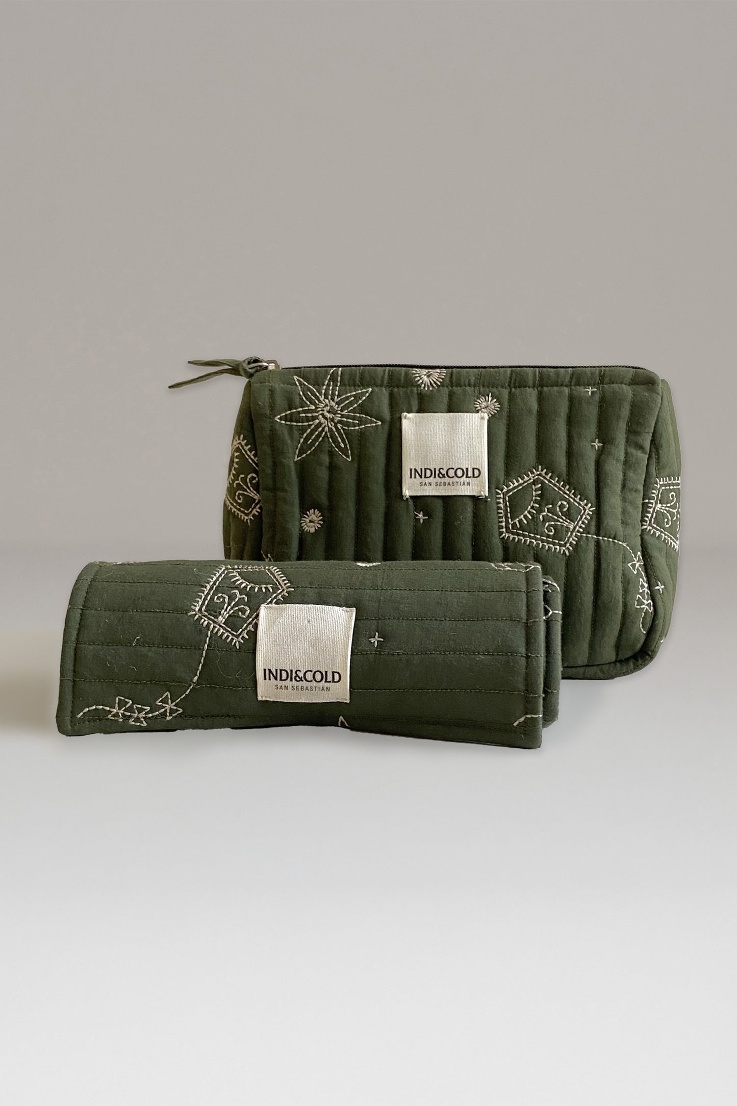 QUILTED ROLL-UP CASE