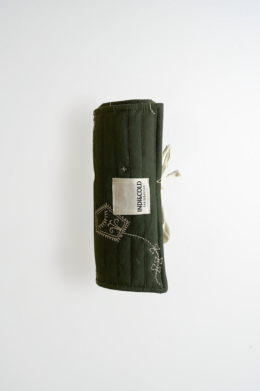 QUILTED ROLL-UP CASE 3