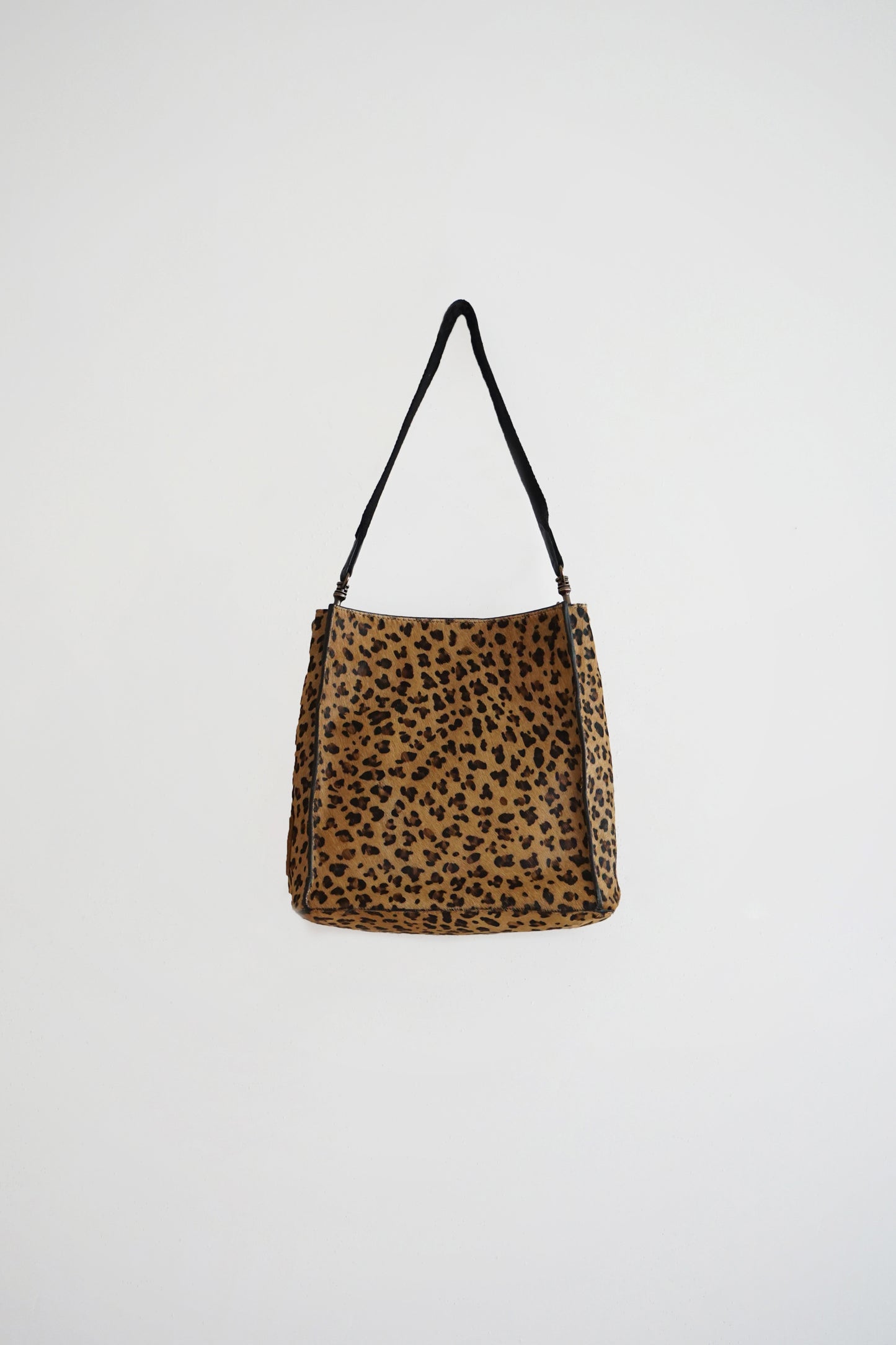 BOLSO BUCKET PIEL