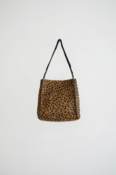 LEATHER BUCKET TOTE BAG