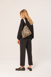 LEATHER BUCKET TOTE BAG