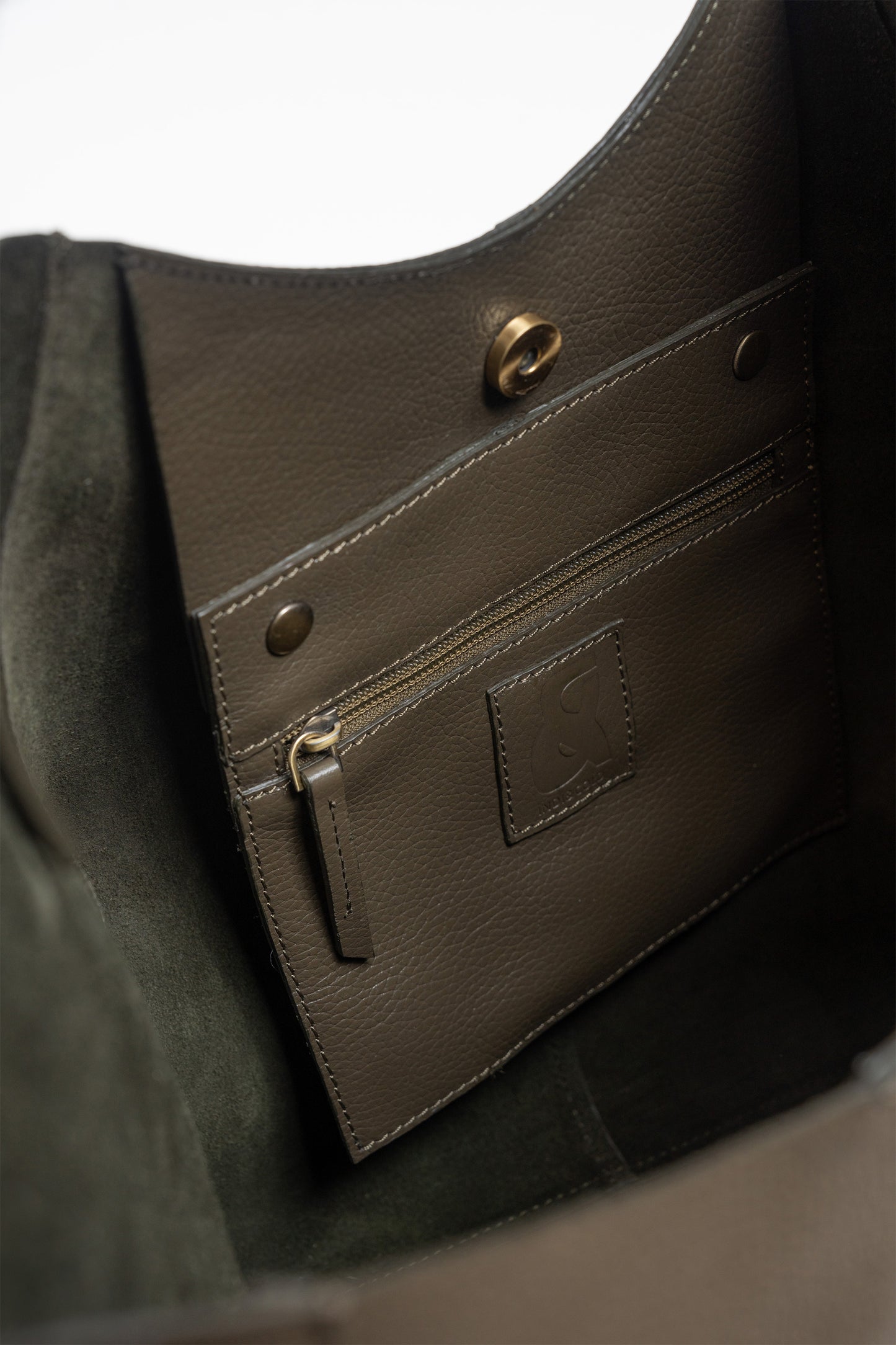 [CL] 	
LEATHER TOTE BAG