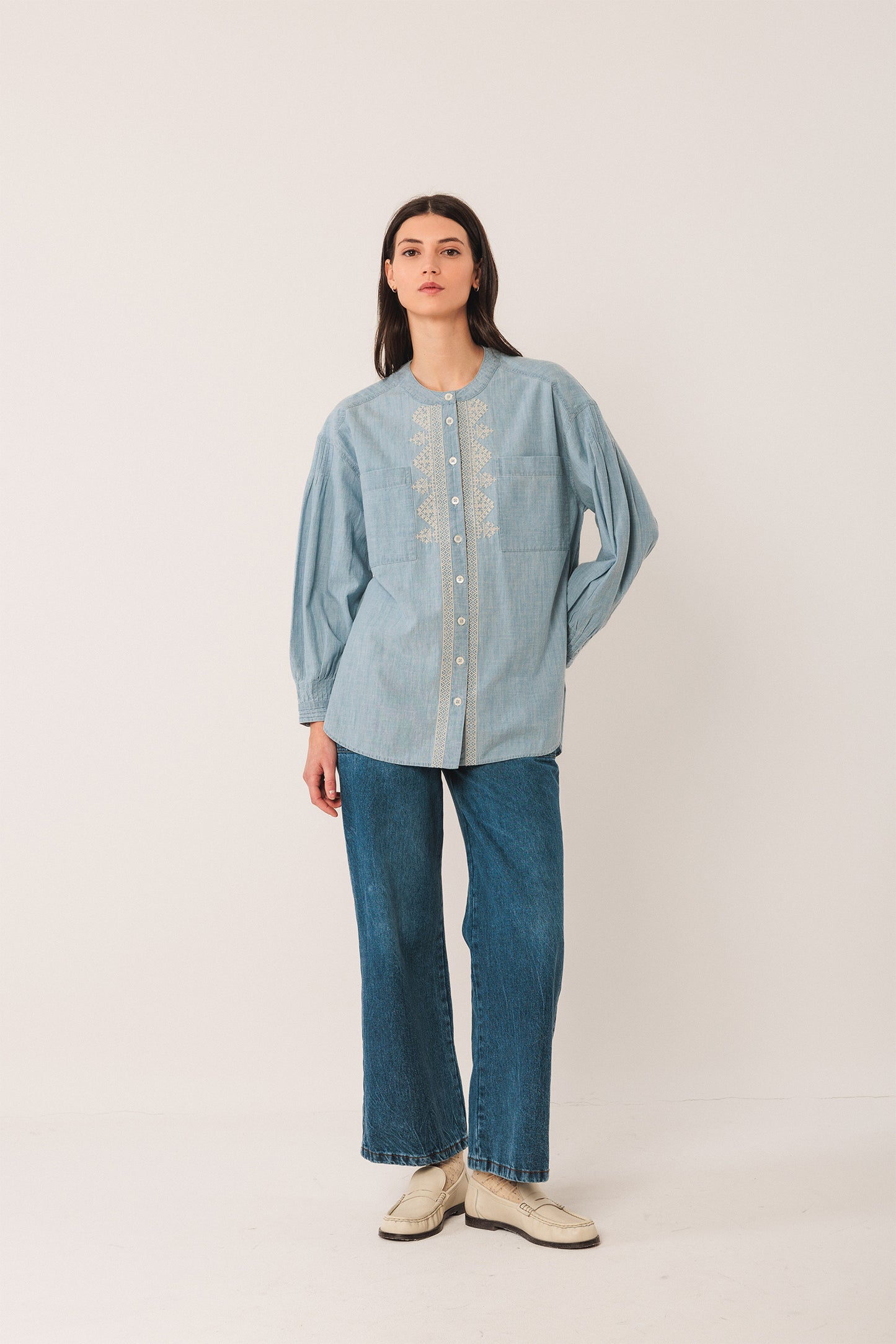 CAMISA DENIM SIN CUELLO