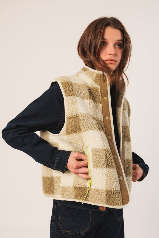 TEDDY PLAID VEST 5