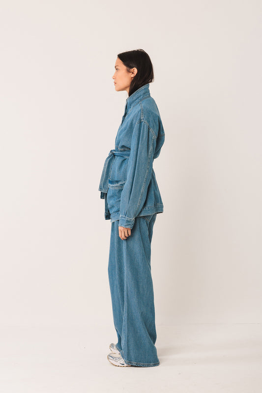 VESTE EN JEAN À LACETS 6