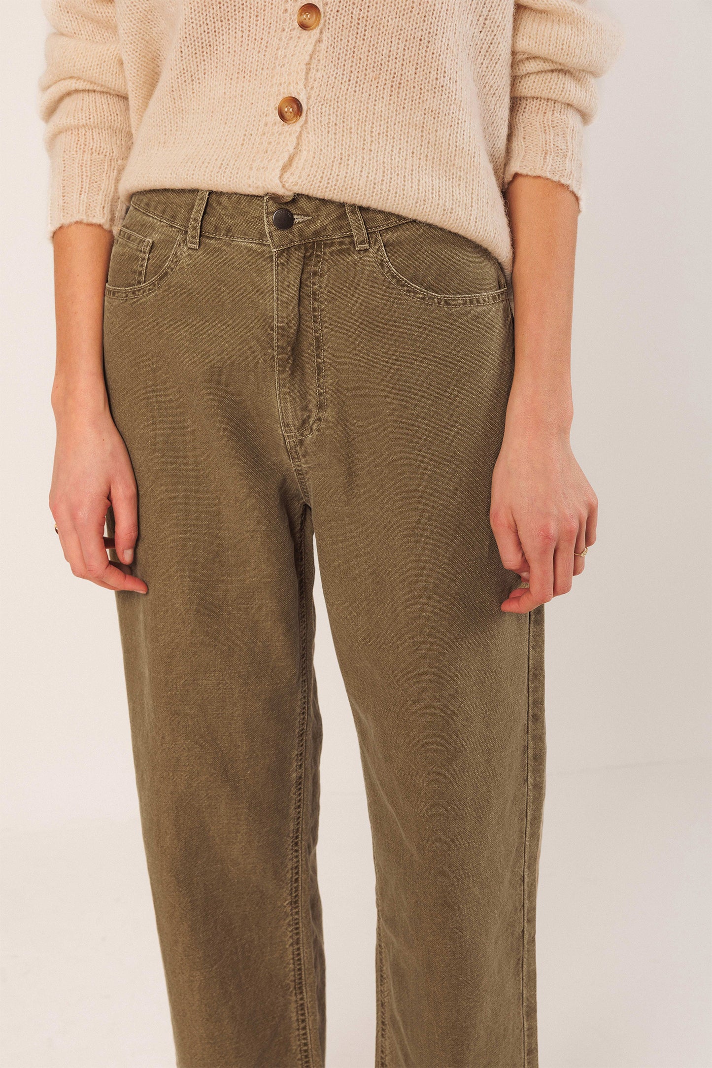 PANTALÓN SARGA LAVADA