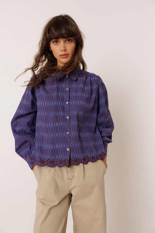 CONTRAST-EMBROIDERY SHIRT 1