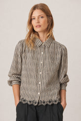 CONTRAST-EMBROIDERY SHIRT