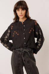VOLUMINOUS EMBROIDERED SHIRT