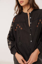 VOLUMINOUS EMBROIDERED SHIRT