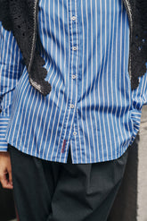 CAMISA RAYA MASCULINA MULTIPOSICIÓN