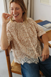 VINTAGE CROP BLOUSE