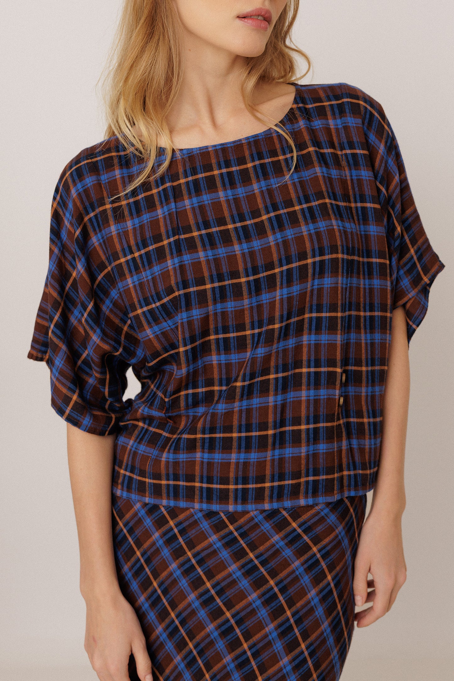 BLUSA CORTA CUADROS MULTICOLOR