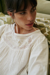 COMBINATION BLOUSE WITH CONTRAST EMBROIDERY