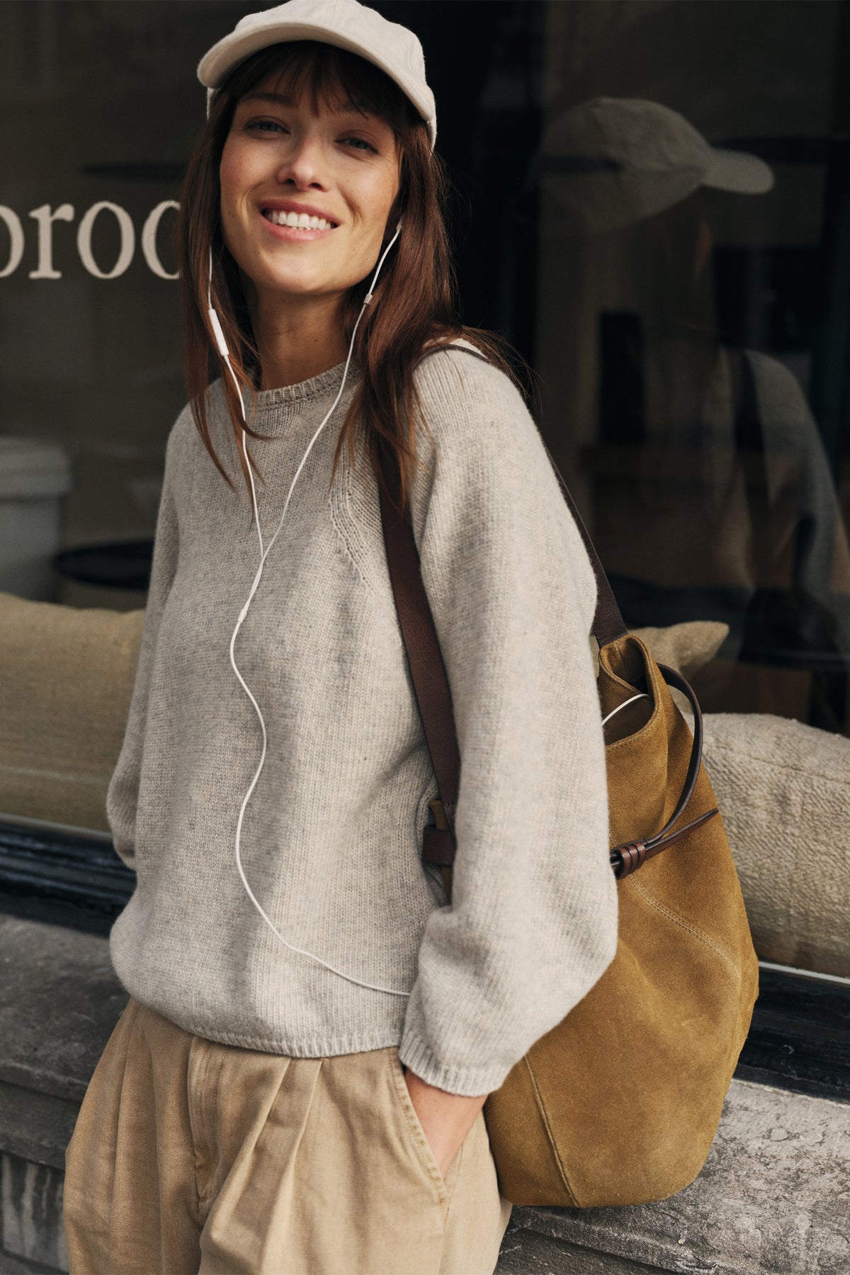 CASHMERE BALLOON-SLEEVE SWEATER