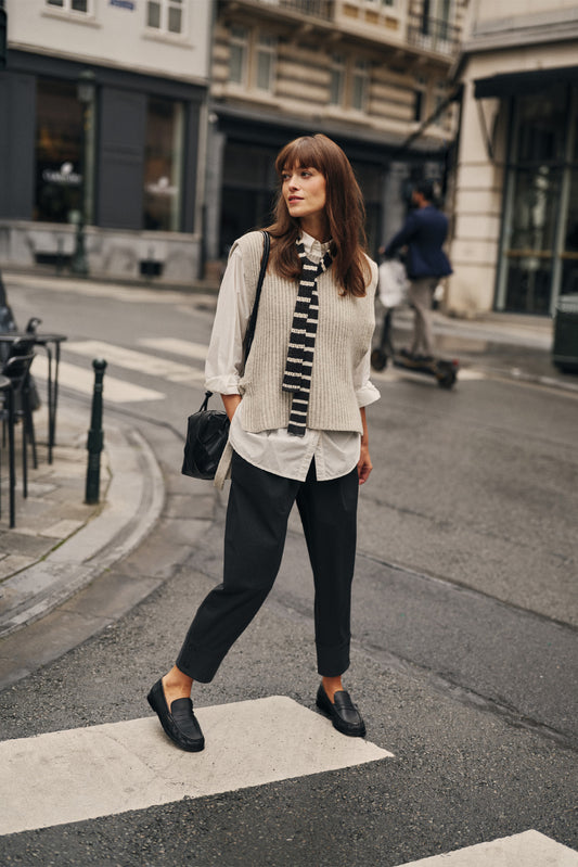 CASHMERE SIDE-TIE VEST 4