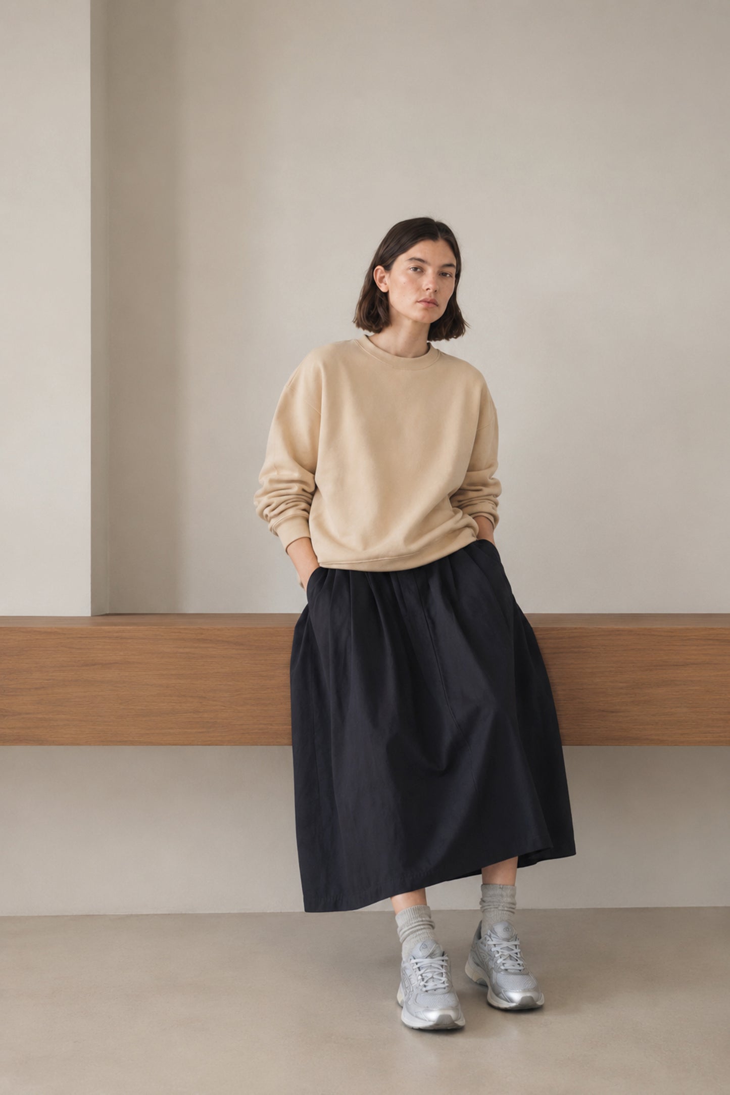 BASIC PLEATED SWEATSHIRT