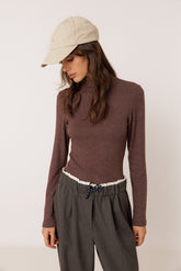 FITTED RIBBED T-SHIRT