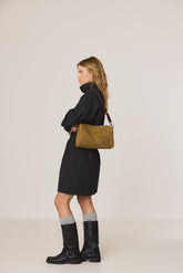 BOLSO ALARGADO SERRAJE