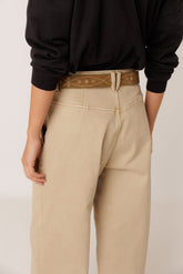 CEINTURE EN CUIR BRODÉE