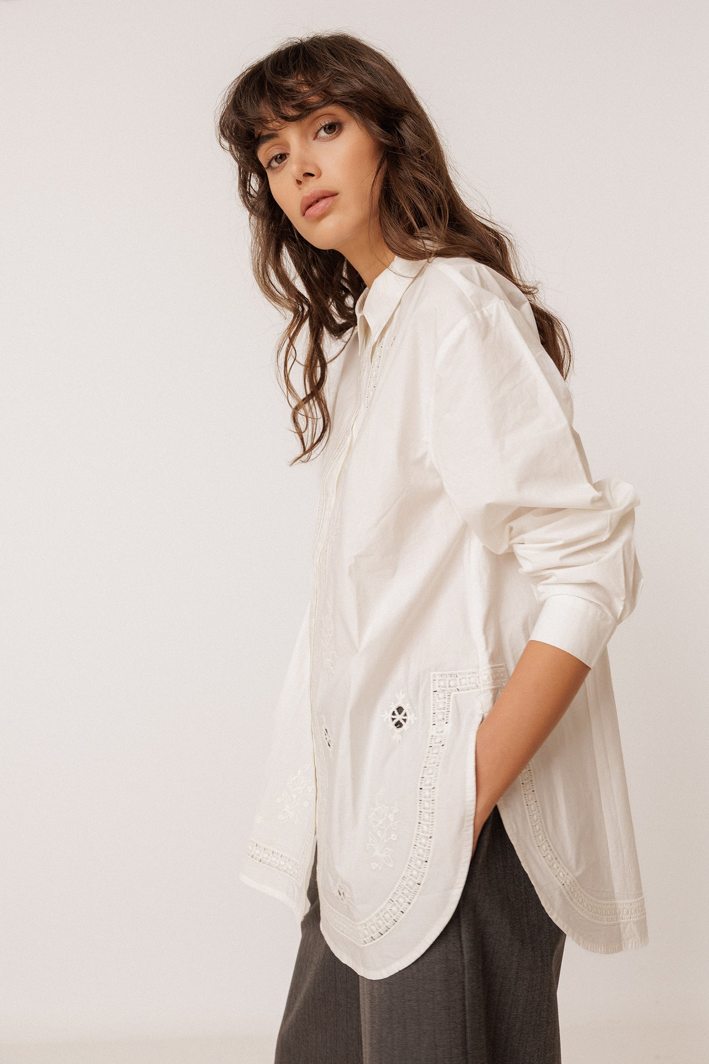 EMBROIDERED POPLIN MAXI SHIRT
