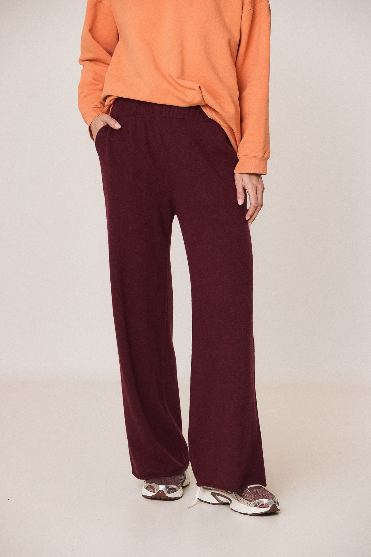 CROP PANTS WITH CASHMERE